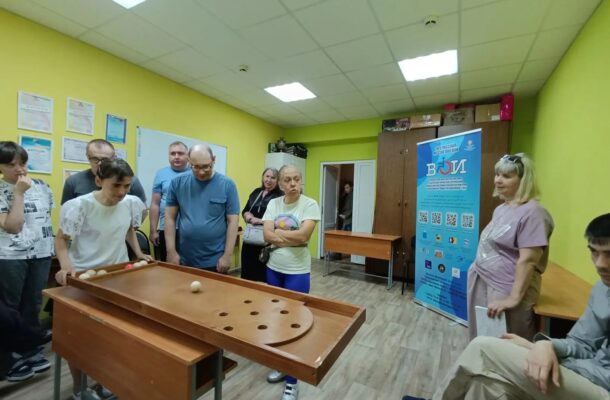 В ДК «Покровский» прошел выездной обучающий мастер-класс по изучению правил адаптивных спортивных игр