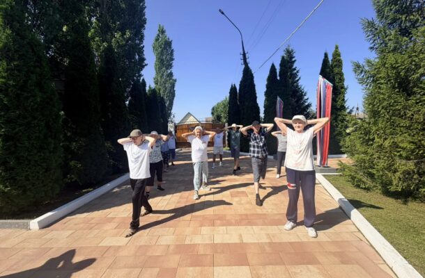 Продолжаются спортивно-оздоровительные занятия по лечебной физкультуре и суставной гимнастике для людей с ОВЗ
